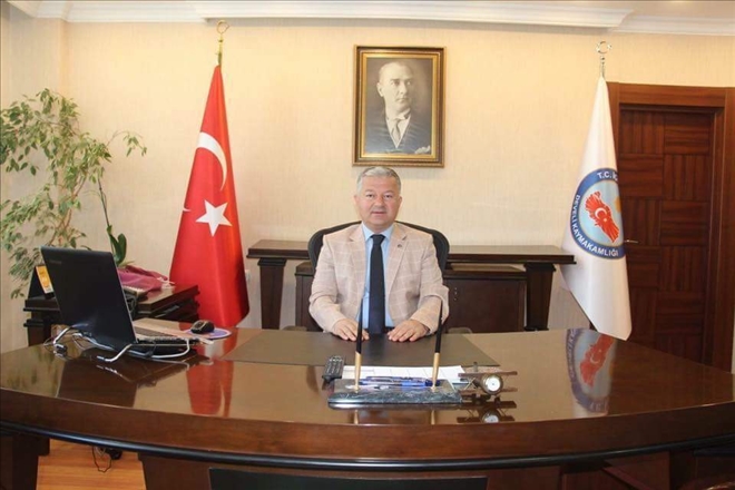 Kaymakam Duru üniversite kazanan öğrencileri tebrik etti 