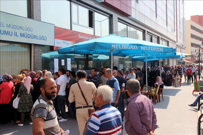 İŞKUR´da TYP yoğunluğu 