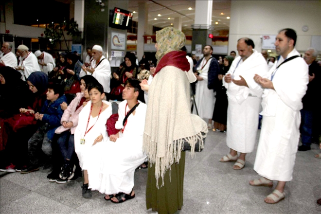 İl Müftülüğü öğrenci, öğretmen ve velileri Umre´ye gönderdi 
