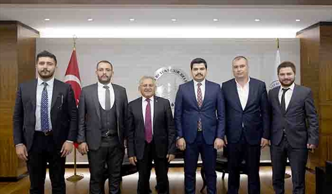 Yeni yönetimlerden Başkan Büyükkılıç´a ziyaret 
