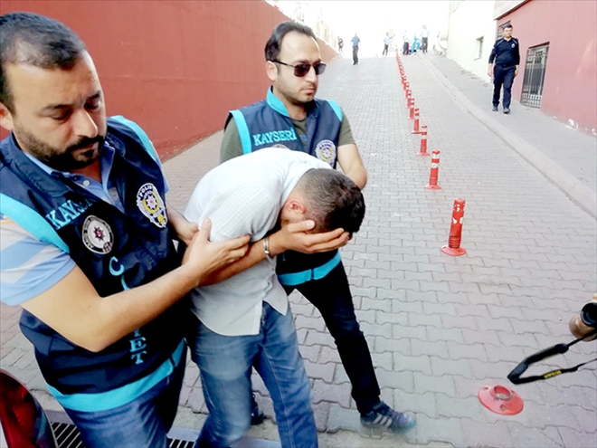 Eşini tek kurşunla öldüren şahıs adliyeye sevk edildi