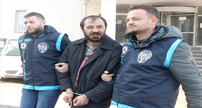 Kungfucu katil zanlısı geri vites yaptı