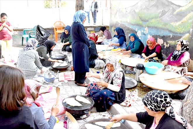 MİNİK YÜREKLERDEN MEHMETÇİK İÇİN KERMES