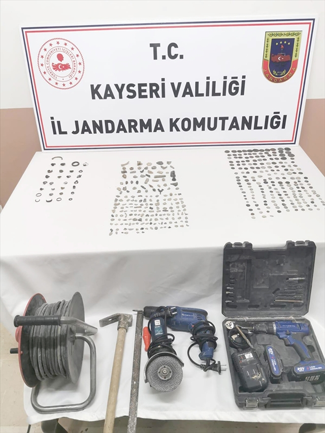 Jandarmadan tarihi eser kaçakçılarına darbe 