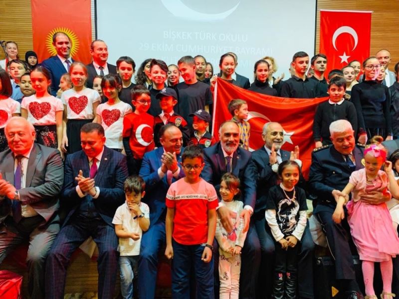Cumhurbaşkanı Başdanışmanı Topçu Kırgızistan’da Cumhuriyet Bayramı kutlamasına katıldı