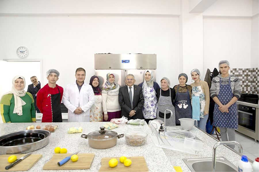 Başkan Büyükkılıç, Talas KAYMEK ve yeni konservatuvarda 