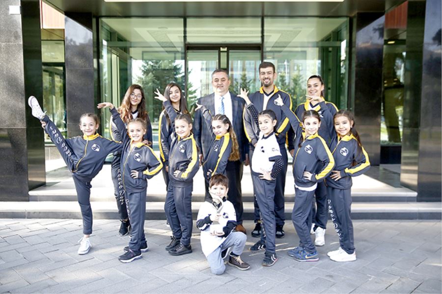 Mili Dansçılar Büyükşehir