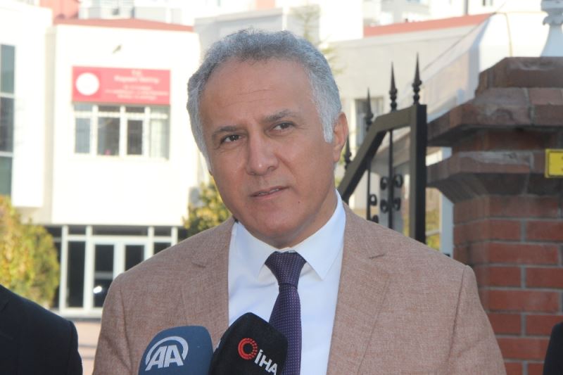 Mahmut Şahin, engelli gencin darp edilmesi sonrası açığa alınanlara destek verdi