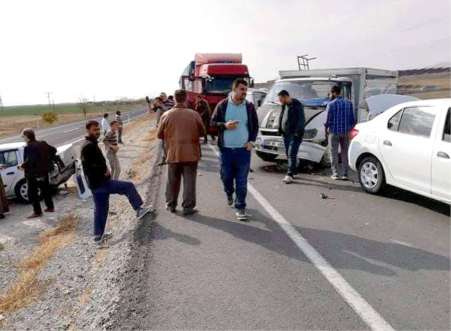 Zincirleme trafik kazası 
