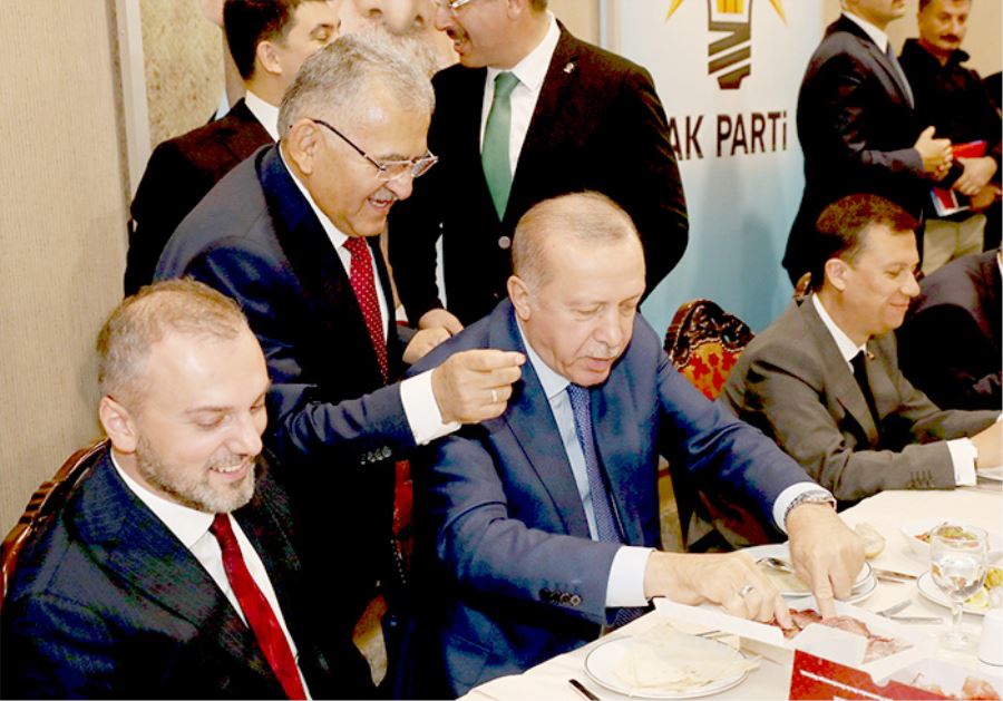 Başkandan Cumhurbaşkanına ikram 