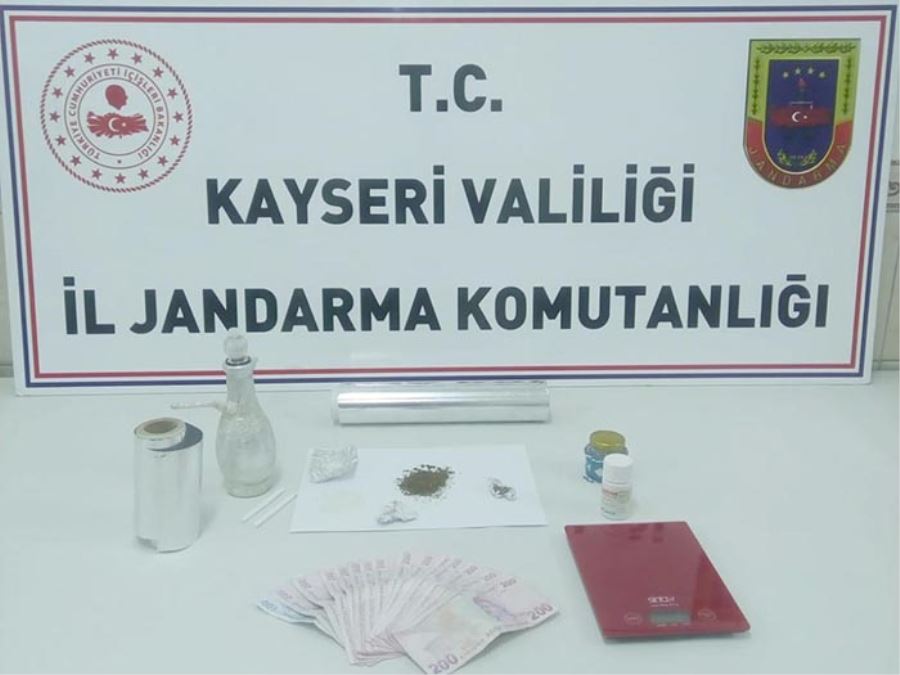Jandarmadan uyuşturucu operasyonu 