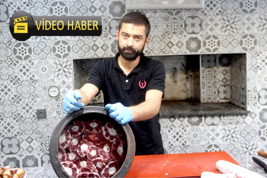 Bir gün önce hazırlanıyor ve 16 saat fırınlanıyor 