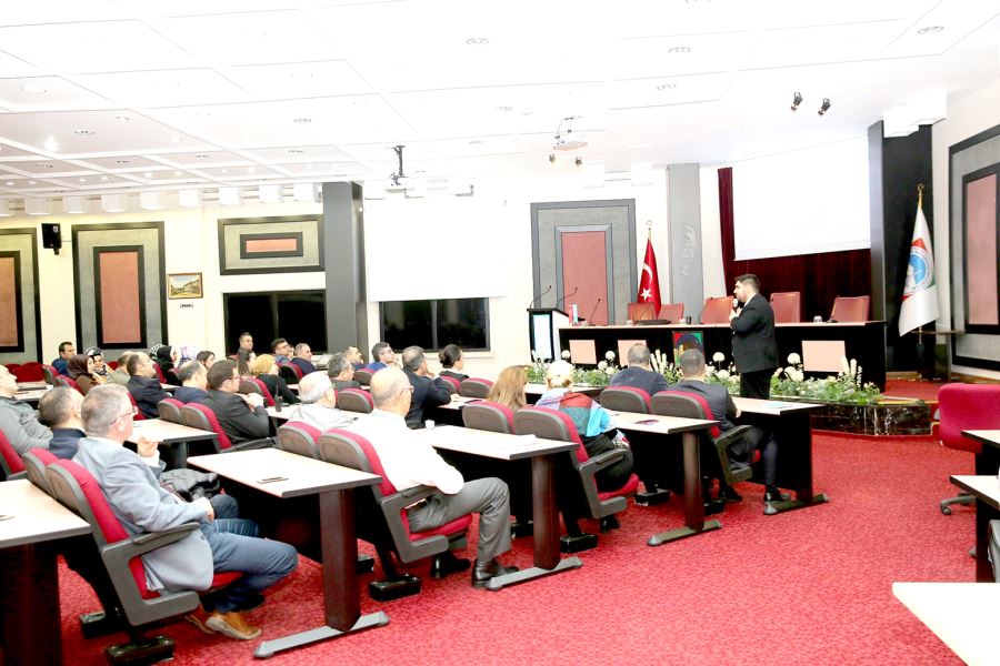 Melikgazi çalışanlarına hizmet içi eğitim semineri 