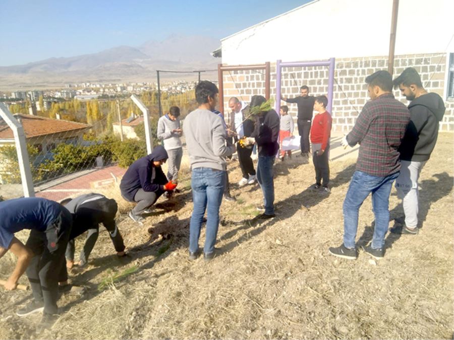 Develi Ülkü Ocakları 2 Yılda 125 Bin Fidan Dikti 