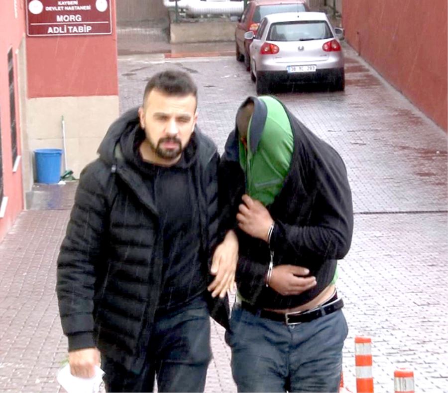Yakalanacaklarını anladılar, polise demir çubuk ve levye ile saldırdılar 