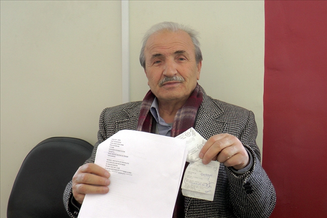 Yaşlı adamın emekli maaşı ortak ATM´de sıkıştı 