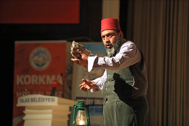 Mehmet Akif tiyatro oyunuyla anıldı 