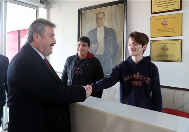 Başkan Palancıoğlu´ndan Baldöktülü öğrencilere öğütler 