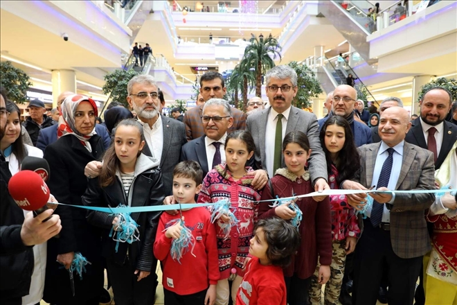 Fotoğrafçılık ve rölyef sergi açılışına yoğun ilgi 