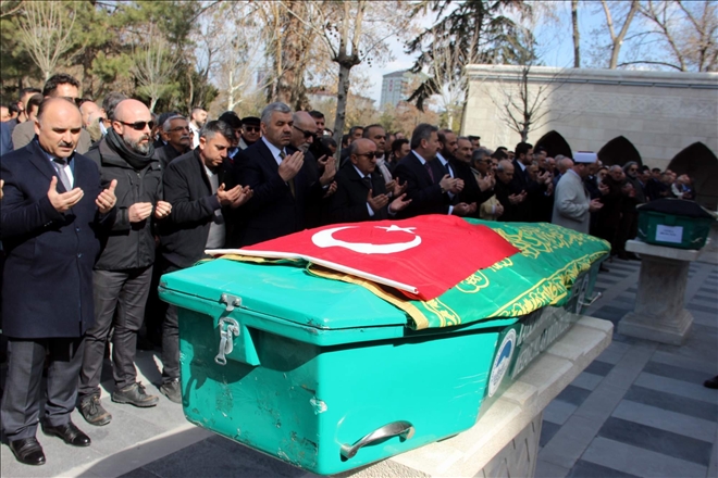 Duayen Gazeteci Mahmut Sabah son yolculuğuna uğurlandı 