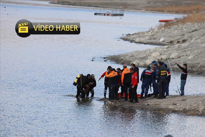 Botu kurtarmak isterken kendisi boğuldu 