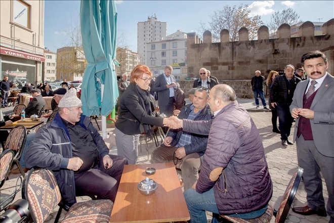 Halk Ekonomik Krizle Boğuşuyor, İktidar Para Saçıyor!