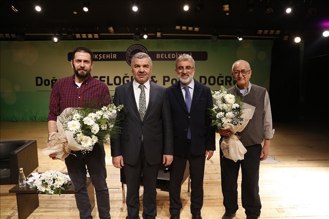 ´Başarıya Götüren Aile´ Söyleşisine Prof. Dr. Cüceloğlu katıldı 