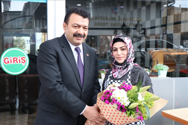 Aydemir´den kadın üyelere ?8 Mart´ ziyareti 