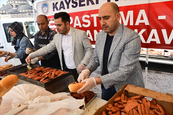 KAYSERİ TİCARET BORSASINDAN REKOR SUCUK DAĞITIMI
