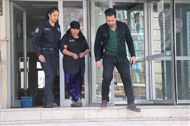 8 suçtan aranan kadın tavan arasında yakalandı 