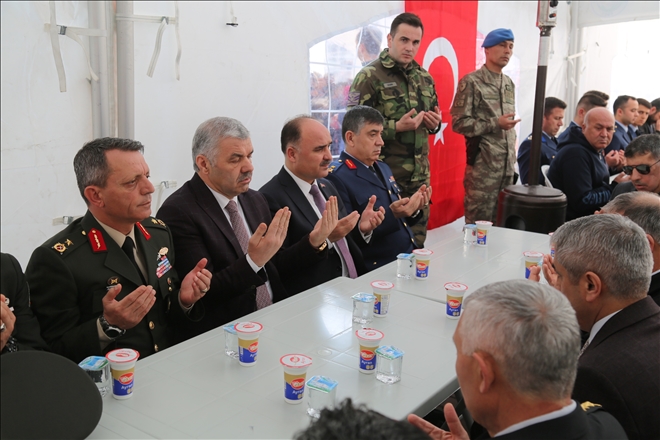 Vali Günaydın Şehit Mehmet Han´ın mevlitine katıldı 