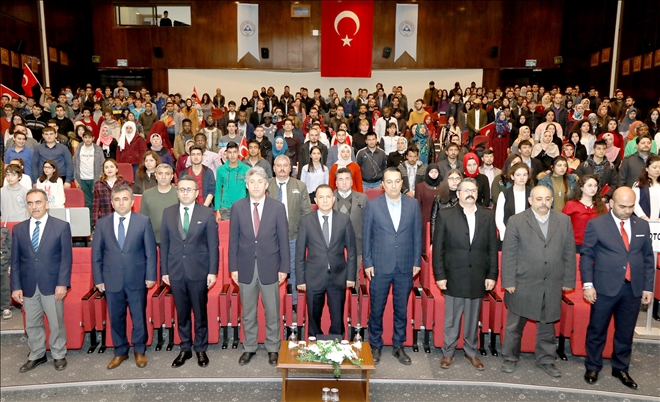 ERÜ´de 18 Mart Çanakkale Şehitlerini Anma Etkinliği Düzenlendi 