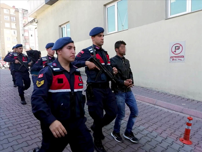 Jandarma Empadansmont hırsızlarını kovalamaca sonucu yakaladı 