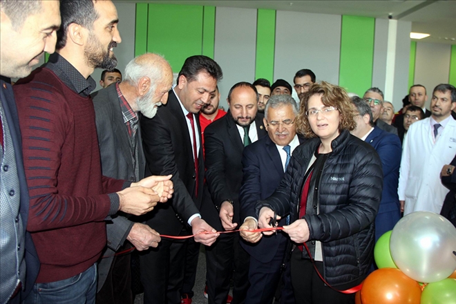 Kayseri Şehir Hastanesi´nde kütüphane açıldı 