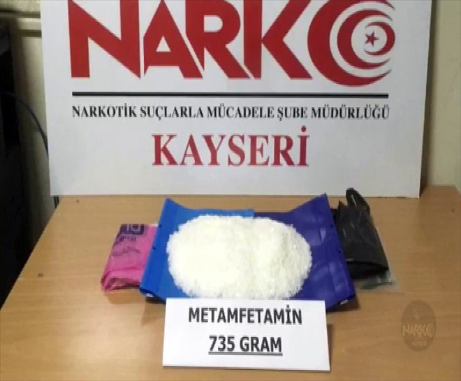Polisle uyuşturucu tacirleri arasındaki kovalamaca