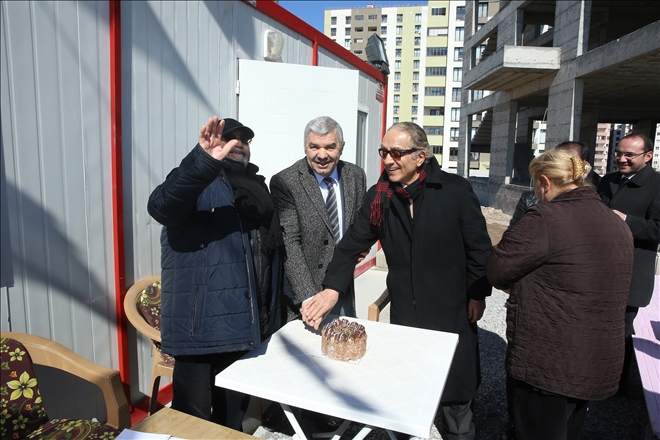 Başkan Çelik, Hayırsever Osman Ulubaş´a doğum günü sürprizi yaptı 