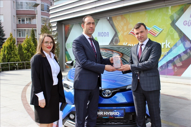 TOYOTA C-HR HYBRİD TALİHLİSİ, ARACINI TESLİM ALDI!