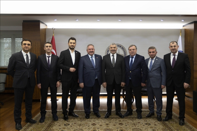 Kayseri OSB´nin yeni yönetimi Başkan Çelik´i ziyaret etti 