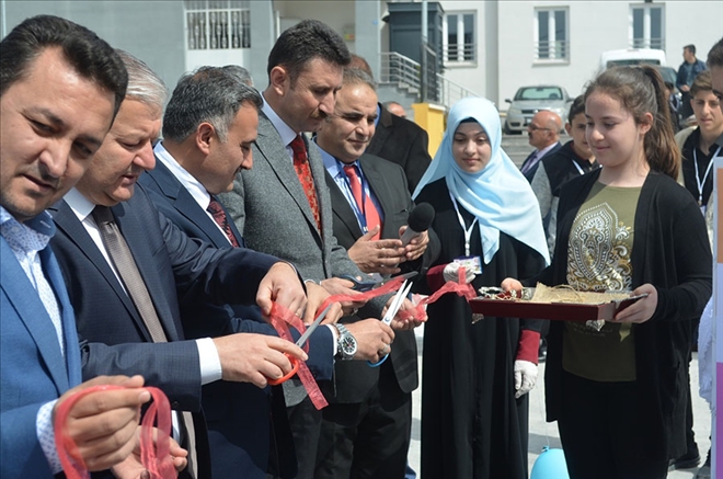 Develi´de TÜBİTAK Sergisi Açıldı 