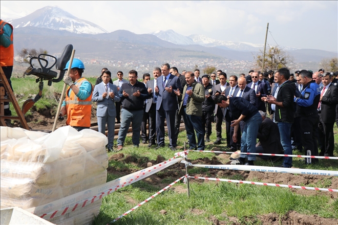 Atlı Polis Grup Amirliği´nde sosyal donatı alanında kullanılmak üzere sondaj vuruldu 