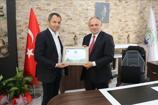 AK Parti Kayseri İl Gençlik Kollarından Başkan Öztürk´e ziyaret 