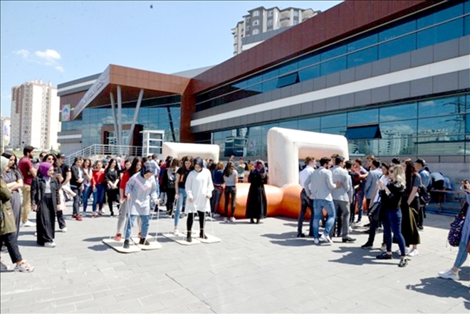 Palancıoğlu, ?Üniversiteye hazırlanan öğrencilerimize moral etkinliği ve eğlencesi? 