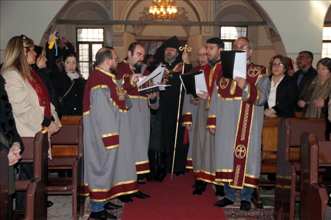Ermeni cemaati Miçing ayini için toplandı 