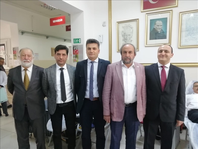 Eğitim Bir-Sen´den Kansere Karşı ´Her Kan 3 Can´ Kampanyası 