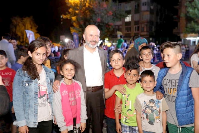 Başkan Çolakbayrakdar, Ramazan Coşkusunu Vatandaşlarla Birlikte Yaşıyor 