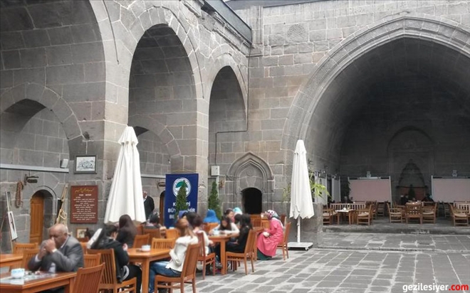 KAYSERİ HUNAT HATUN MEDRESESİ