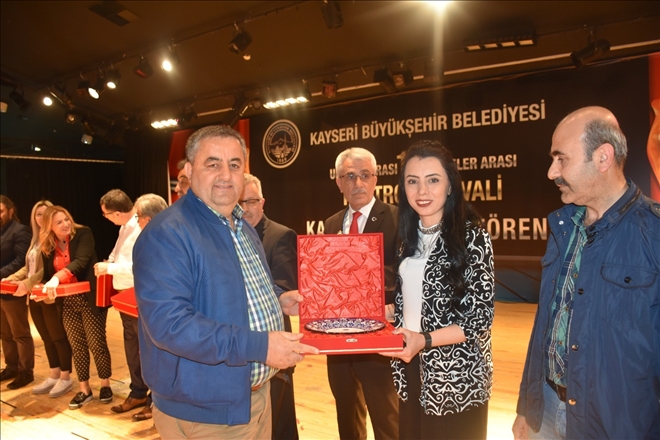 Tiyatro festivaline 20 ülke ve 81 ilin okullara katıldı 