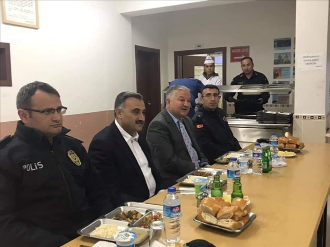 İlk iftar Mehmetçikle 