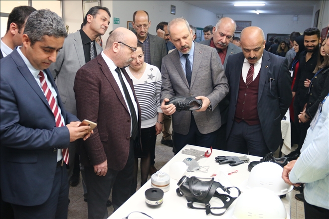 KAYÜ´de İş Güvenliği ve Sağlığı Proje Sergisinin Açılışı Yapıldı 