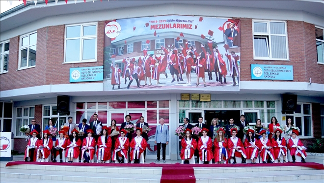 ODTÜ KOLEJİ´NDE MEZUNİYET COŞKUSU